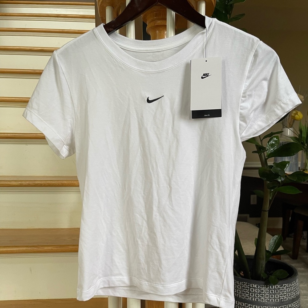 NWT Nike Sportswear Chill Knit Cropped Tank Top